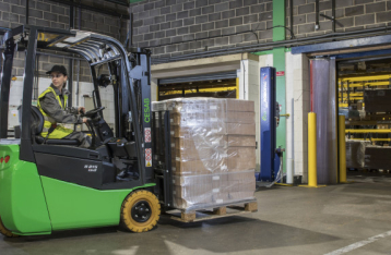News Ergonomia nei carrelli elevatori: perché migliora sicurezza, produttività e benessere degli operatori